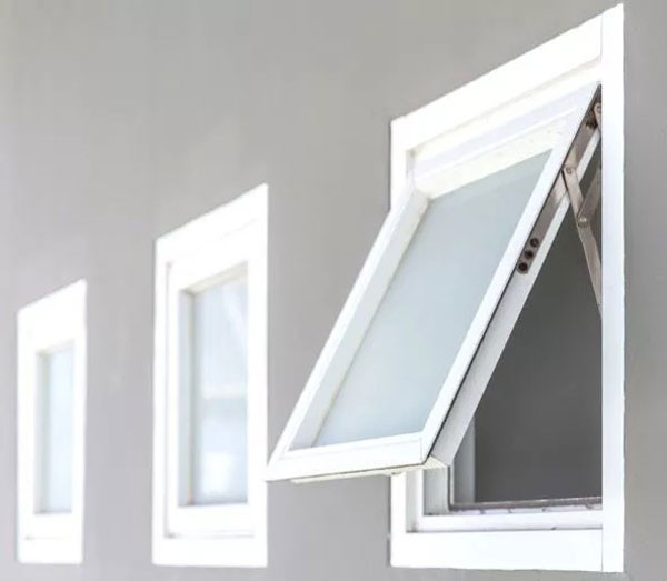 Cửa sổ nhôm 1 cánh mở hất thường được lắp đặt tại lối đi cầu thang hoặc phòng tắm tắm có diện tích nhỏ